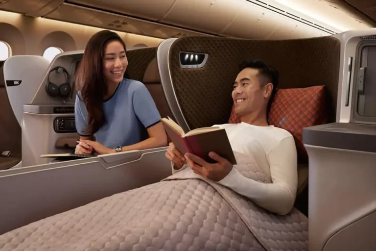 Imagine stretching out in business class—fine dining, lie-flat seats, quiet luxury—without the premium price tag. You can actually fly this way using credit card points and airline miles.