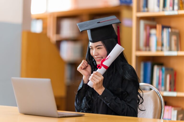 Top 15 Online Degree Scholarships You Can Apply for Right Now (Study From Home 2025) If you're hunting for high-value, flexible scholarships to complete an online degree from home, you’re in the right place.